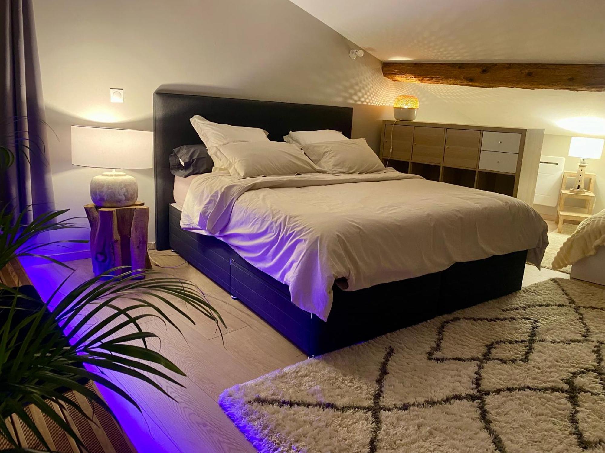 Love Room Village Rillieux-la-Pape Exterior photo
