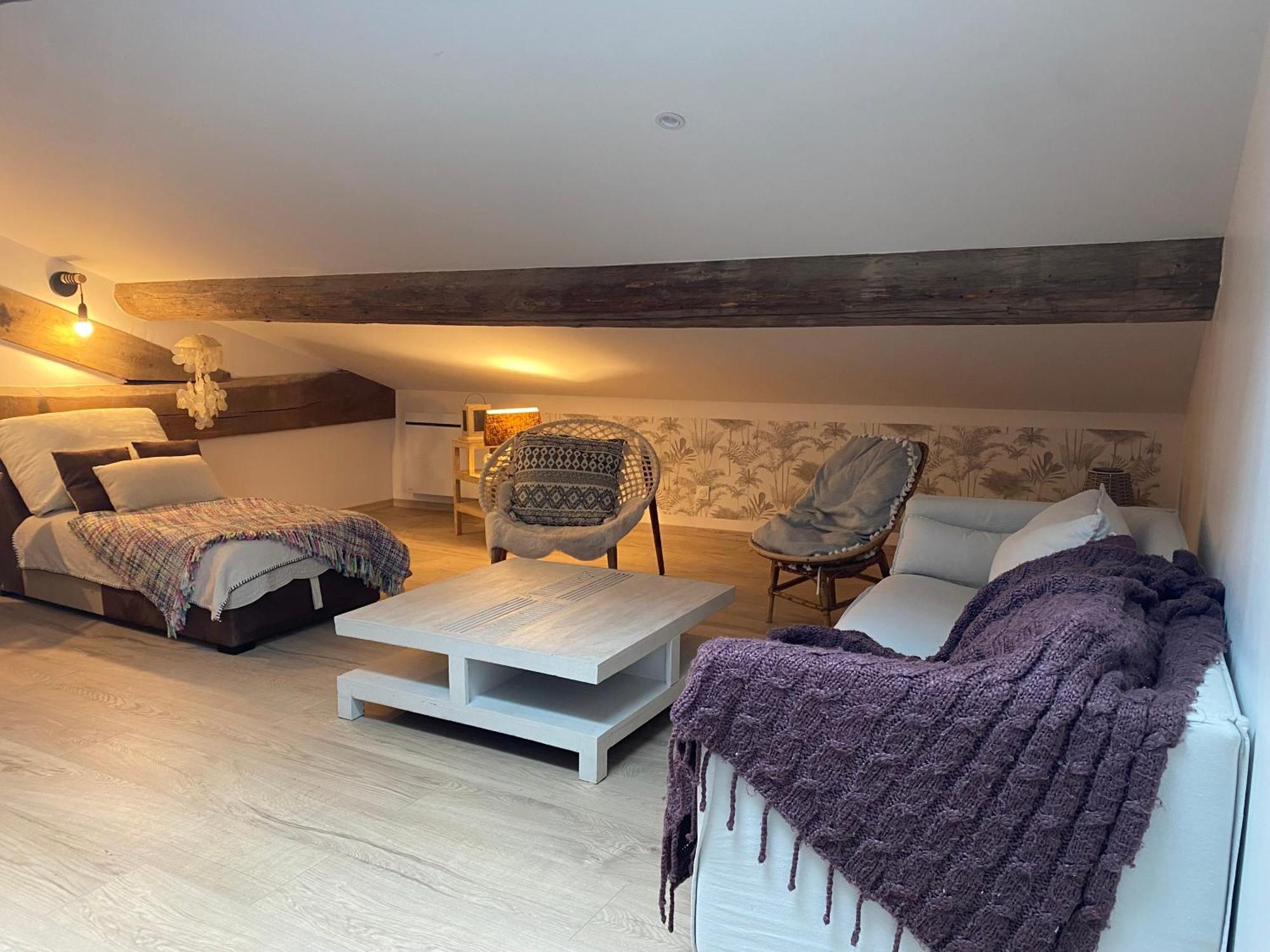 Love Room Village Rillieux-la-Pape Exterior photo